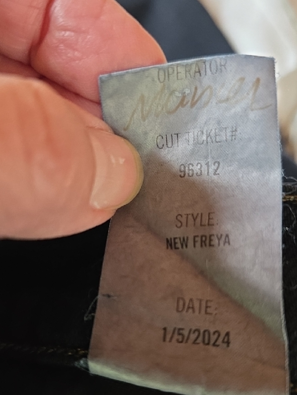 NWT $220 AGOLDE FREYA HIGH RISE SLIM JEANS IN BLACK SIZE W27 - Picture 11 of 11